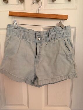 American Eagle Outfitters Light Blue High-Waist Casual Shorts